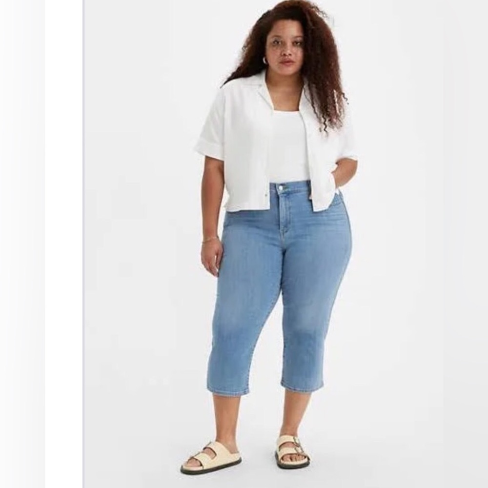 Light Washed Cuffed Capri 515 Levi’s Jeans